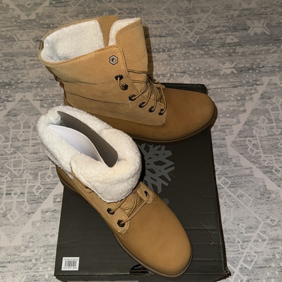 Timberlands - Picture 2 of 8